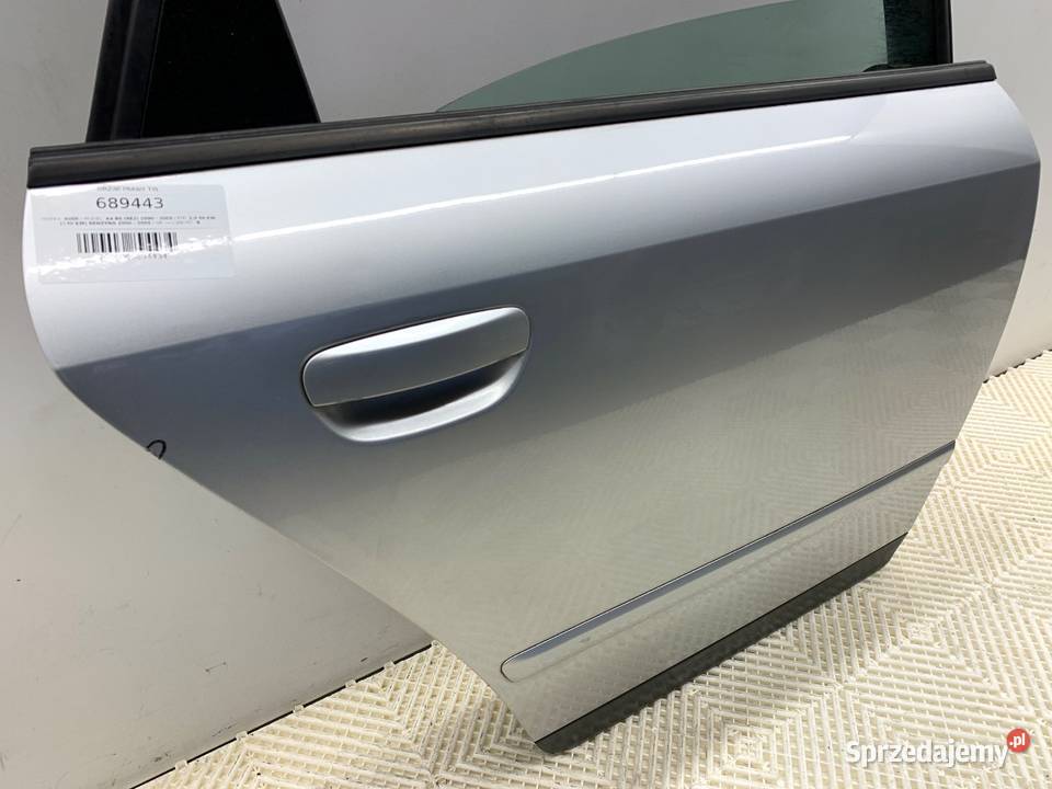 DRZWI PRAWY TYŁ AUDI A4 B6 Hatchback 0005 osobowe