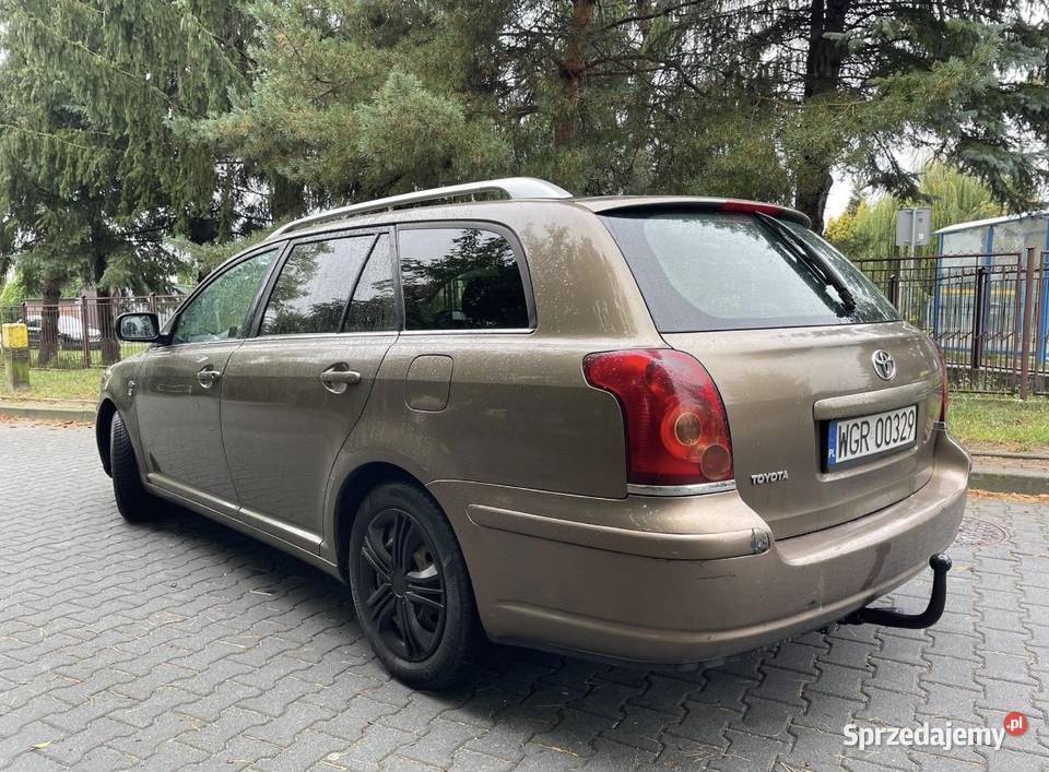 mam na sprzedaż Volkswagen Touran z 2003 roku w świętokrzyskie
