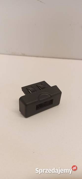 AUDI Q5 OSŁONA WTYCZKI KOMPUTERA 4F0035909 osobowe sprzedam