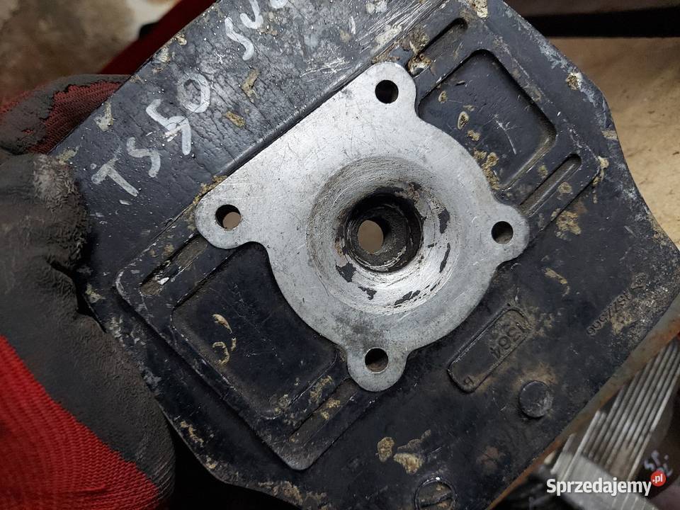 Suzuki TS 50 głowica pokrywa górna Góra silnika Jelenia Góra