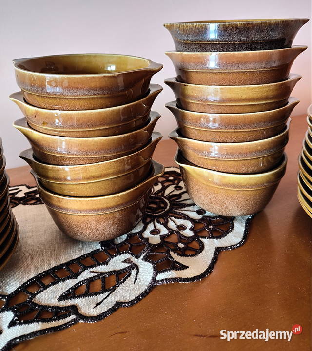 Bulionówki z podstawkami Mirosławice brązowe Lublin