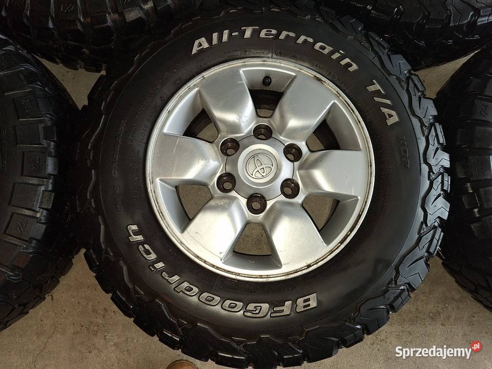 Koła Toyota Hilux 15 z oponami Strykowo