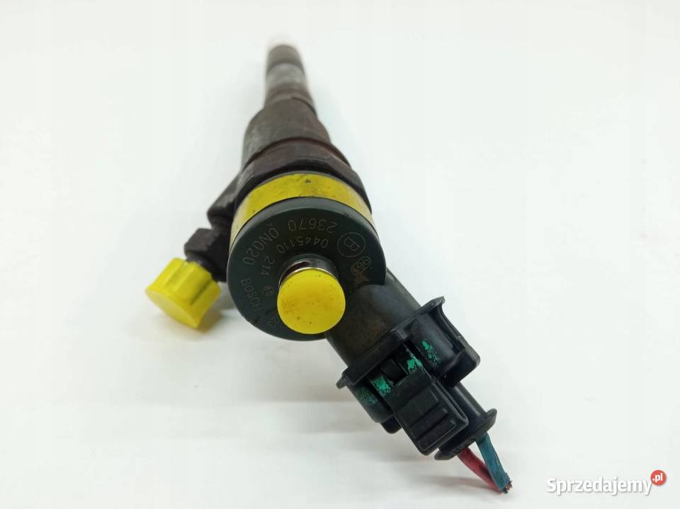 WTRYSKIWACZ 0445110214 14 D4D Toyota Yaris I