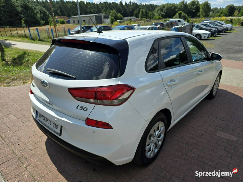 Hyundai i30 Hyundai i30 14 benzyna z gazem Salon elektryczne lusterka sprzedam