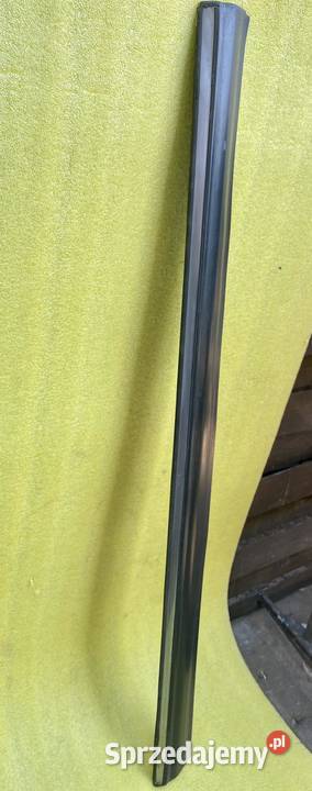 MercedesBenz W123 Listwa drzwi prawy przód Łagiewniki