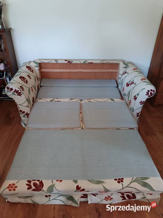 Sofa w kwiaty i dwa fotele Chojnice