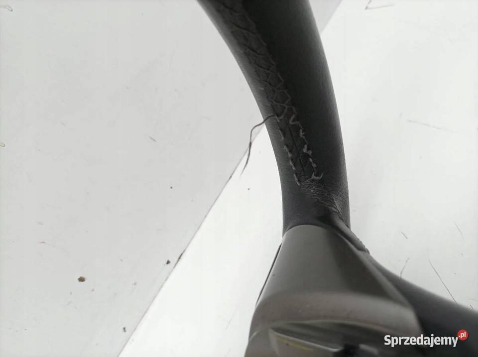 KIEROWNICA T27 Toyota Avensis III 2009