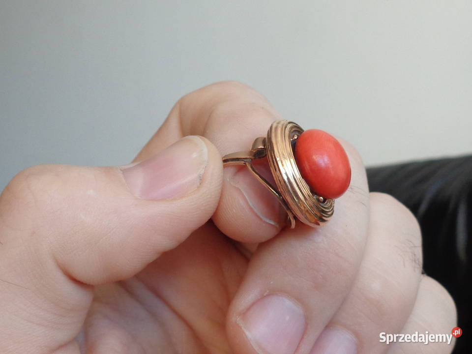 Duży Pierścionek Złoty z Koralem Szlachetnym Korale Brzeg