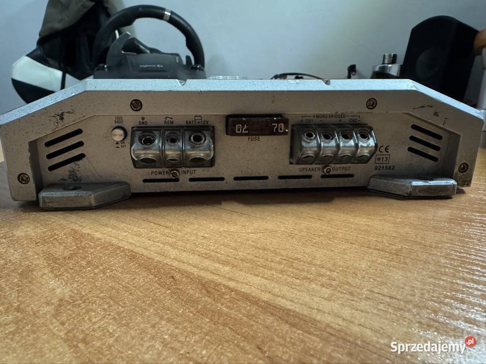 Hifonics Zeus ZXi 6002 2x300 Watts Wzmacniacz