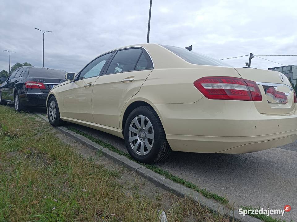 Mercedes E 200 automat zamiana sedan światła przeciwmgielne Pruszków