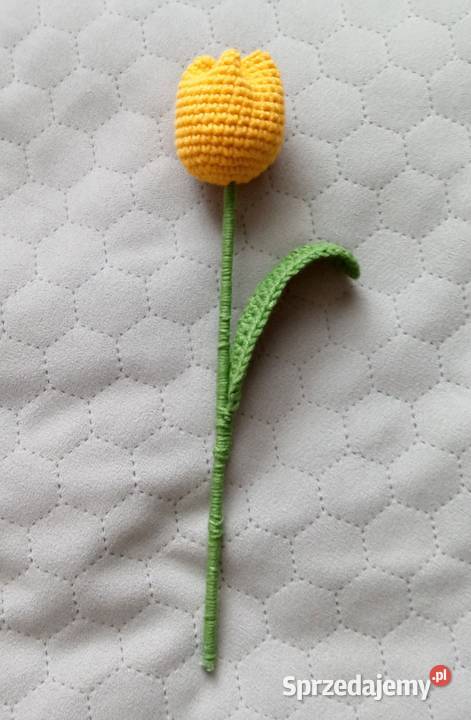 Tulipany wykonane na szydełku