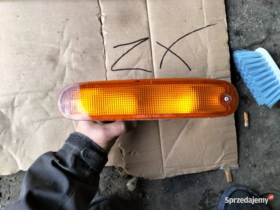 KIERUNKOWSKAZ lampa kierunkowskazu Mazda 121 Kamień-Kolonia