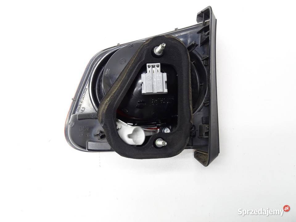 LAMPA PRAWY TYŁ PRAWA TYLNA W KLAPĘ 5N0945093C osobowe