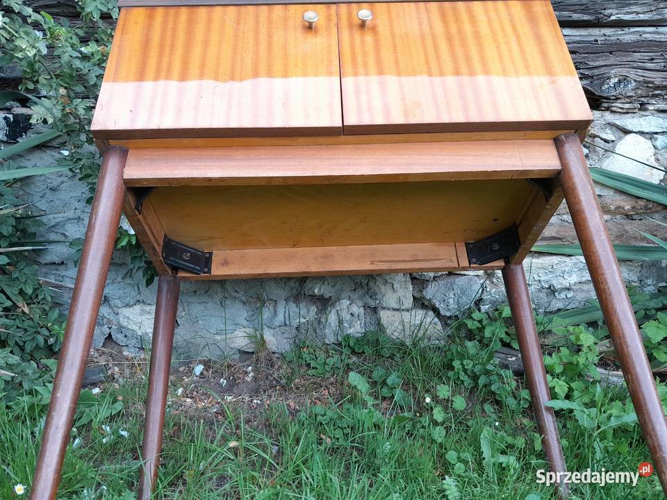 Stary stolik szafka z czasów PRL zabytek retro Dąbrowa Górnicza