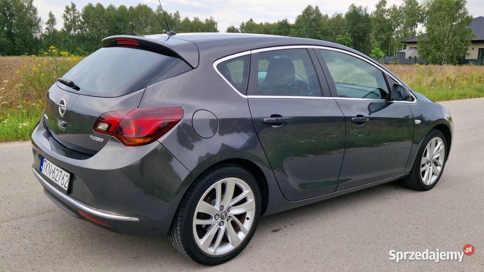 Astra j 14 t cosmo skóry Oryginał lakier Serwis sprzedam
