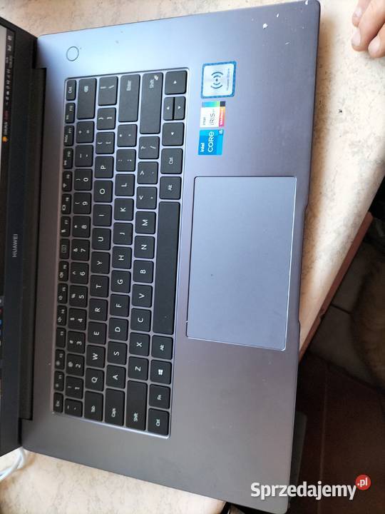 Laptop Huawei mate B3 520 nowy