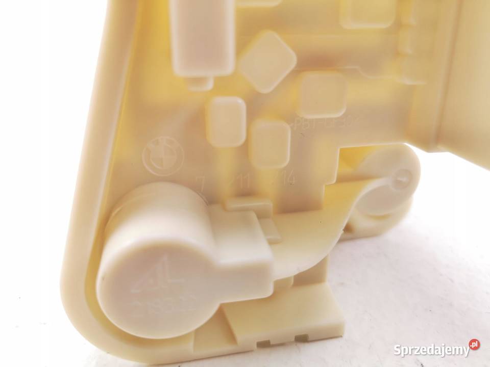 WKŁAD OPRAWKA LAMPY LEWY TYŁ BMW 3 E90 63 21 7 sprzedam