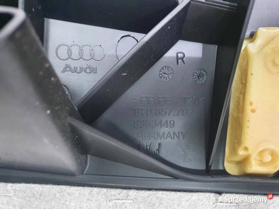 BOCZEK KANAPY TYŁ PRAWY AUDI A4 B8 8T0857792 osobowe sprzedam