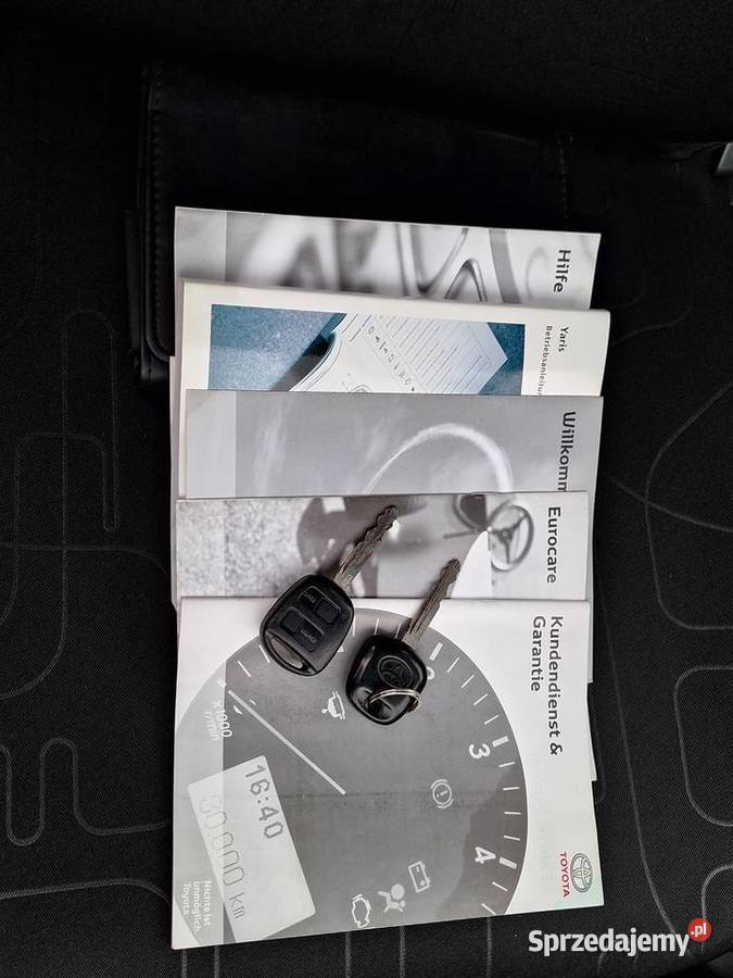 Toyota Yaris II Lift klimatyzacja AUX Niski Równe