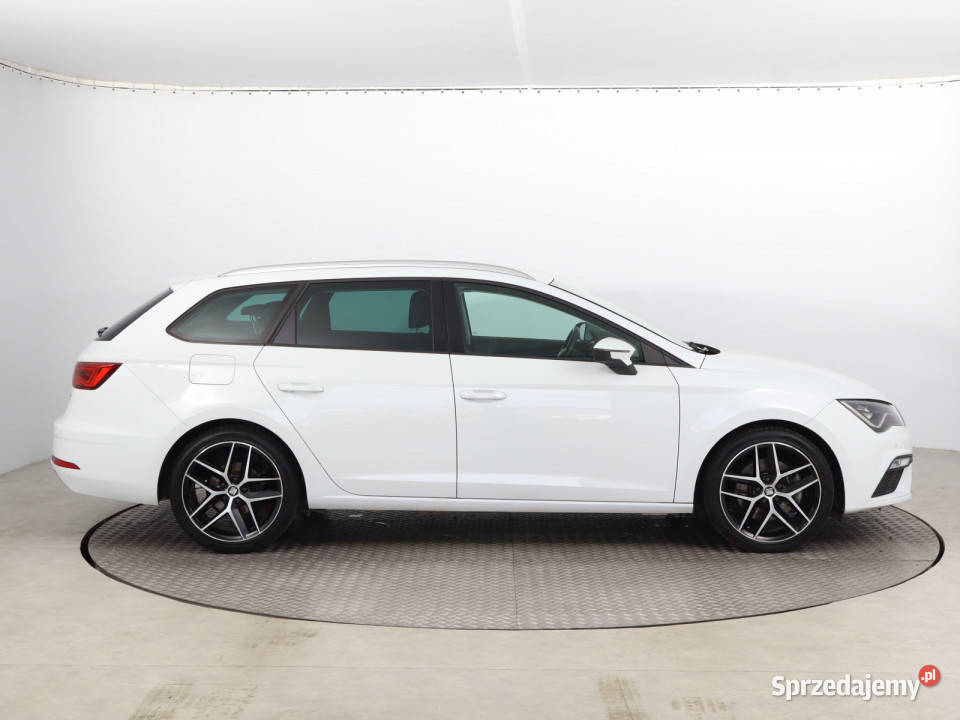 Seat Leon 18 TSI radio dolnośląskie Bielany Wrocławskie