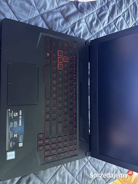 mam na sprzedaż laptopa albo zamianę Oświęcim
