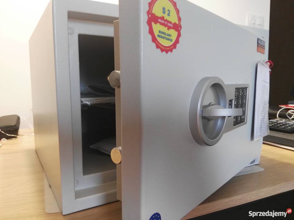 sejfy na kostowności szafa metalowa Valberg