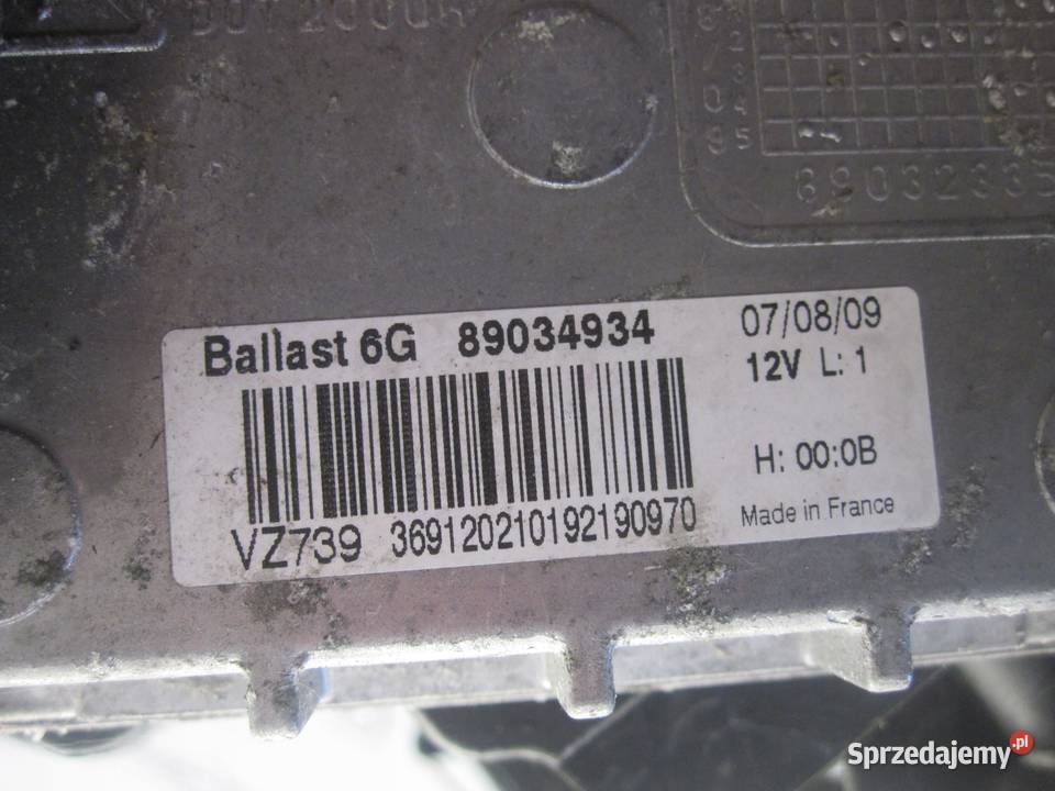 VOLVO XC90 I LIFT 10r lampa prawa przód 31217048