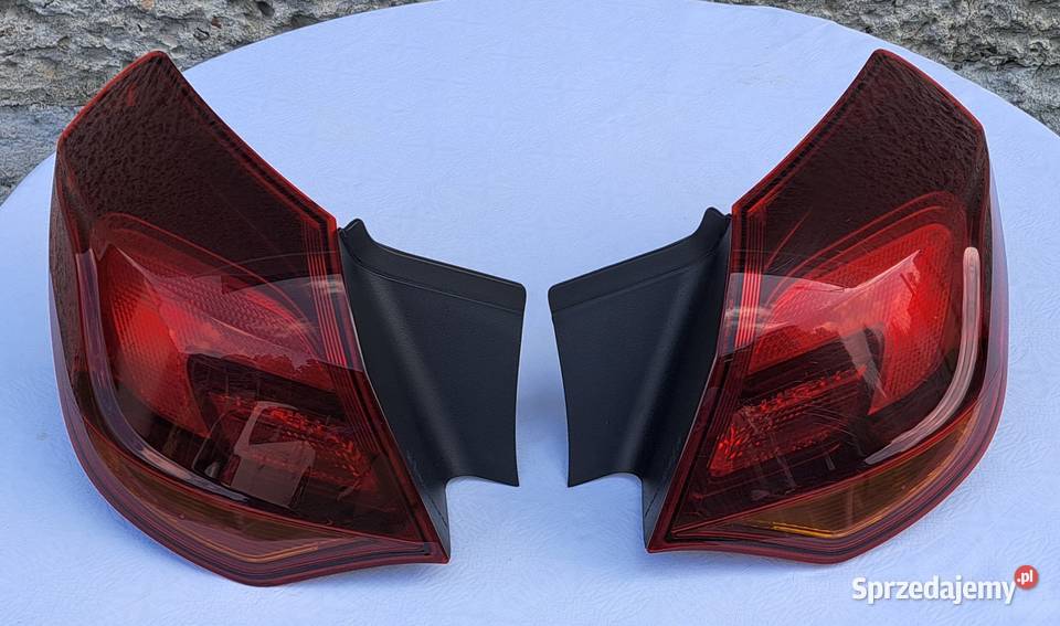 LAMPA LEWY PRAWY TYŁ OPEL ASTRA J IV HB 13306459 Lampy tylne Oświetlenie