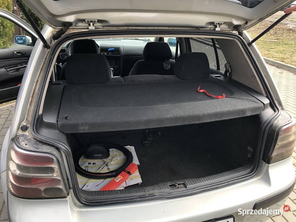 Volkswagen Golf 4 99r Benzyna srebrny Golf Lublin