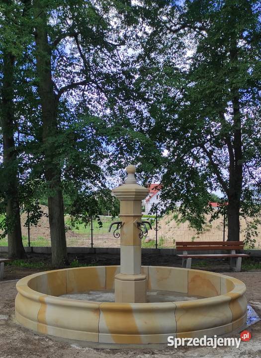 Fontanna z kamienia naturalnego piaskowca Pozostałe Kamienna Góra