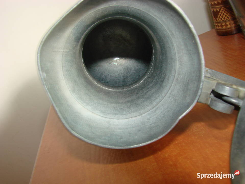 cynowy dzbanek z pokrywką Pruszcz Gdański sprzedam