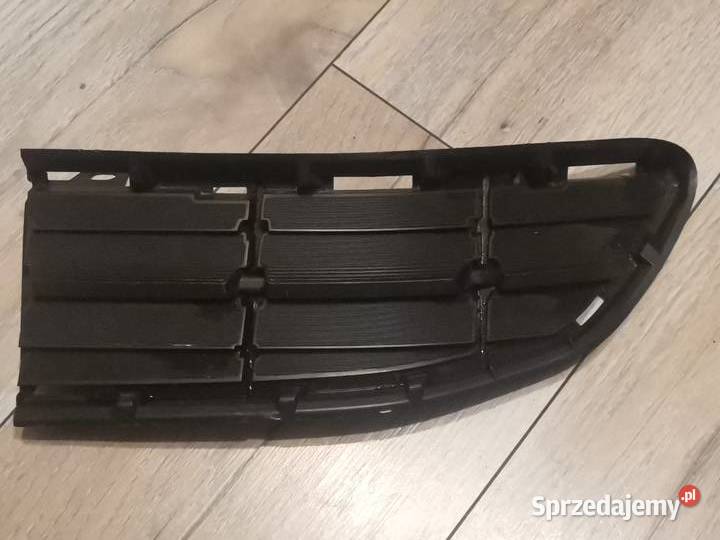 TOYOTA RAV4 IV PRAWA KRATKA ZDERZAKA PRZÓD