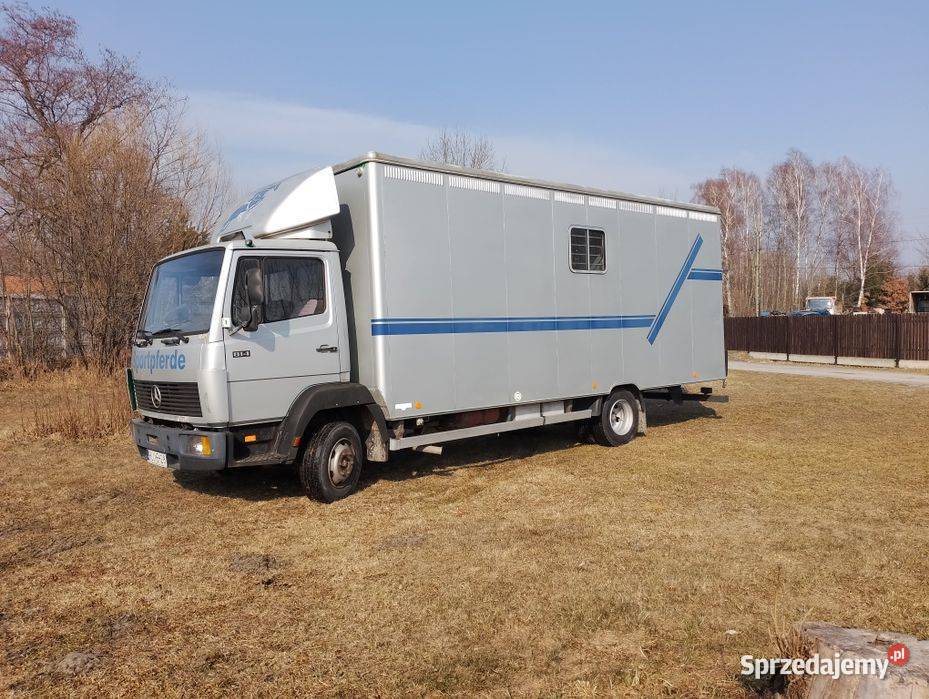 Mercedes 814 koniowóz do przewozu koni do Specjalne Narol