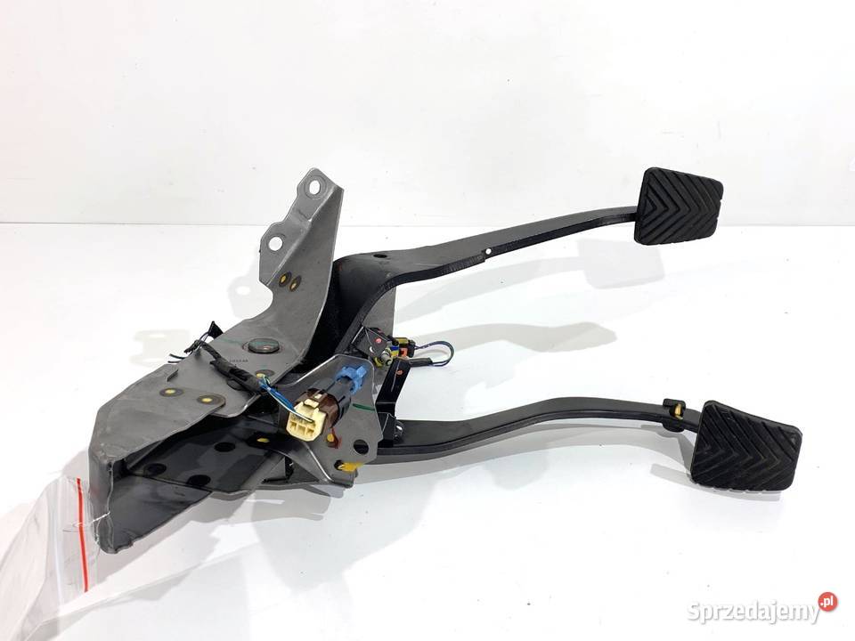 PEDAŁY MITSUBISHI MIRAGE SPACE STAR 10 71 osobowe sprzedam