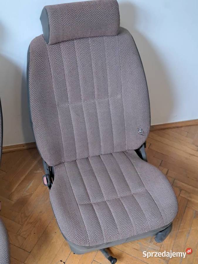 Ford Taunus III 80 lata fotele przednie Pruszków
