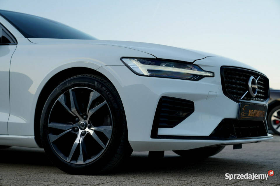 Volvo V60 R DESIGN acc FUL LED skóra nawi ALUSY aluminiowe felgi