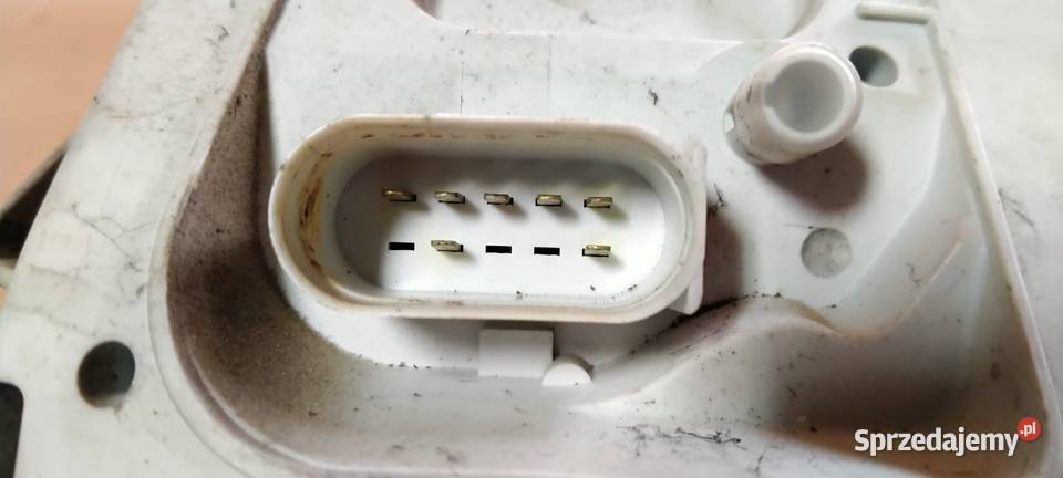 AUDI A6 C6 SEDAN 0408 LAMPA LEWY TYŁ osobowe Lampy tylne śląskie Bielsko-Biała