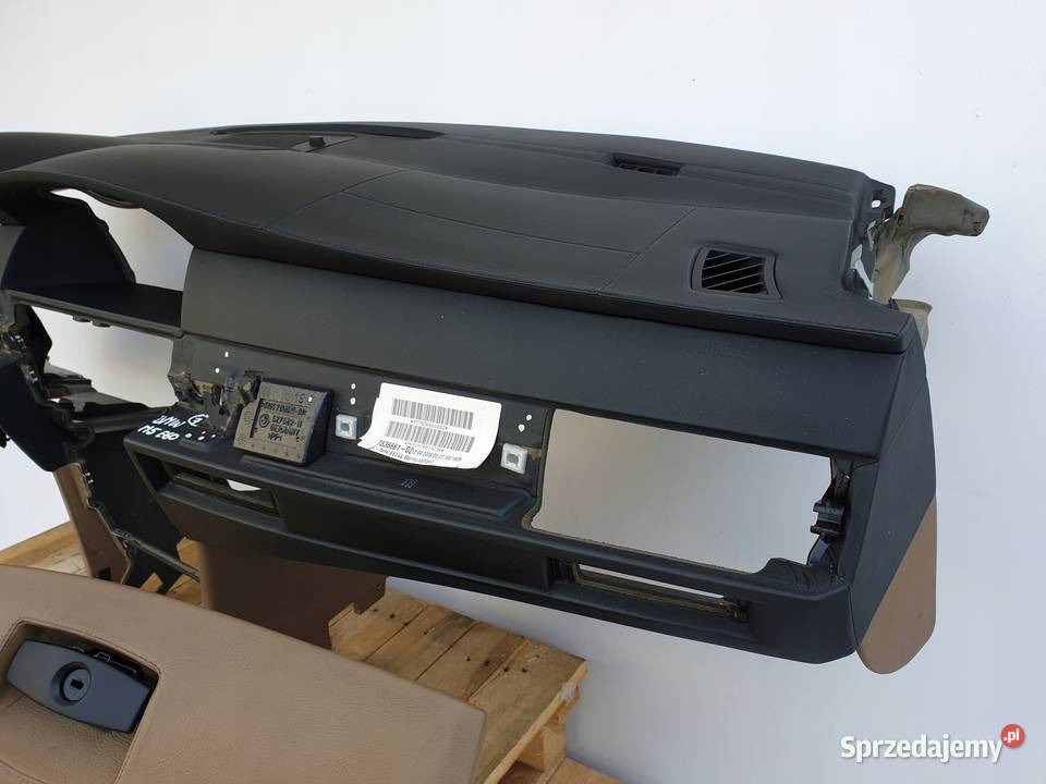 BMW E60 E61 M5 DESKA ROZDZIELCZA KONSOLA SKÓRA lubelskie