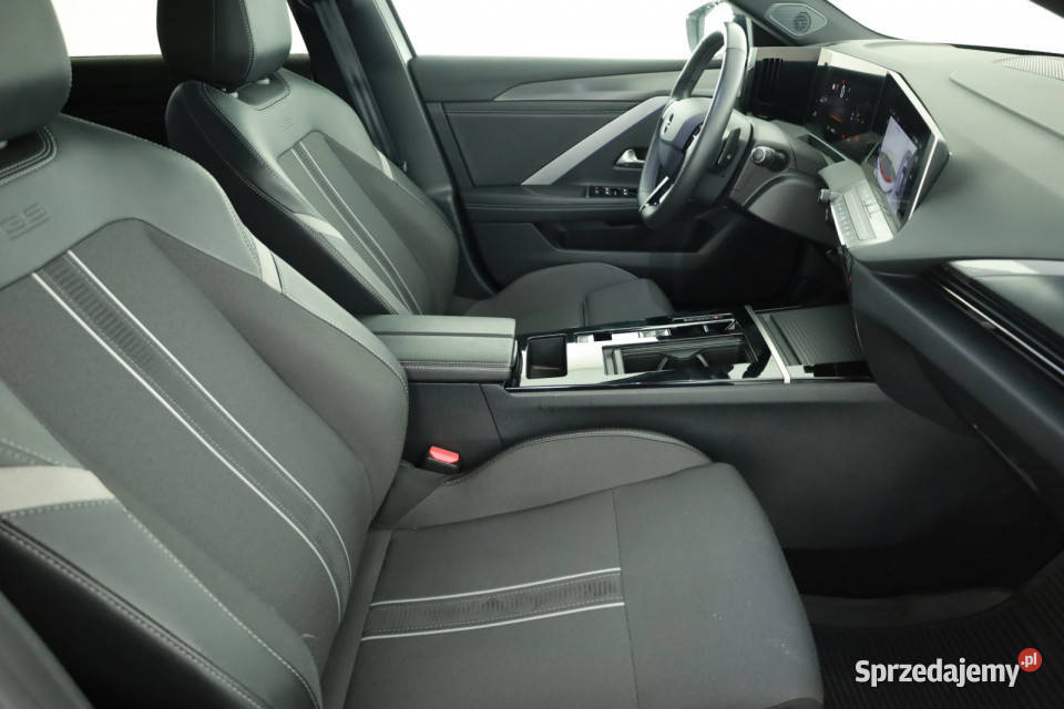 Opel Astra 12 Turbo podgrzewane fotele