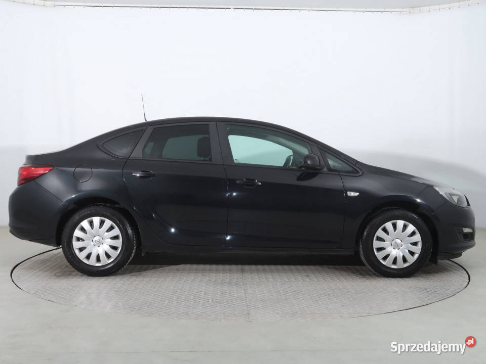 Opel Astra 16 CDTI Rok produkcji 2016 sprzedam
