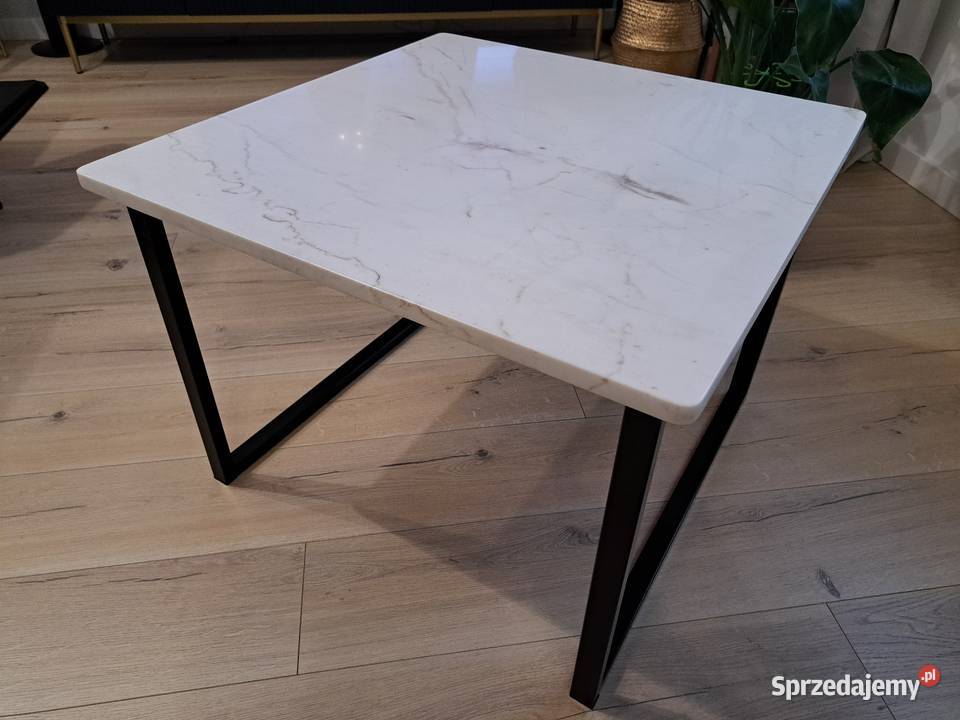 Stolik z naturalnego kamieniamarmuru Reguły