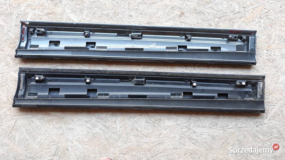 AUDI Q3 8U0 LISTWA DRZWI LEWA PRZÓD 8U0853959D osobowe Karoseria Części Zatom Stary
