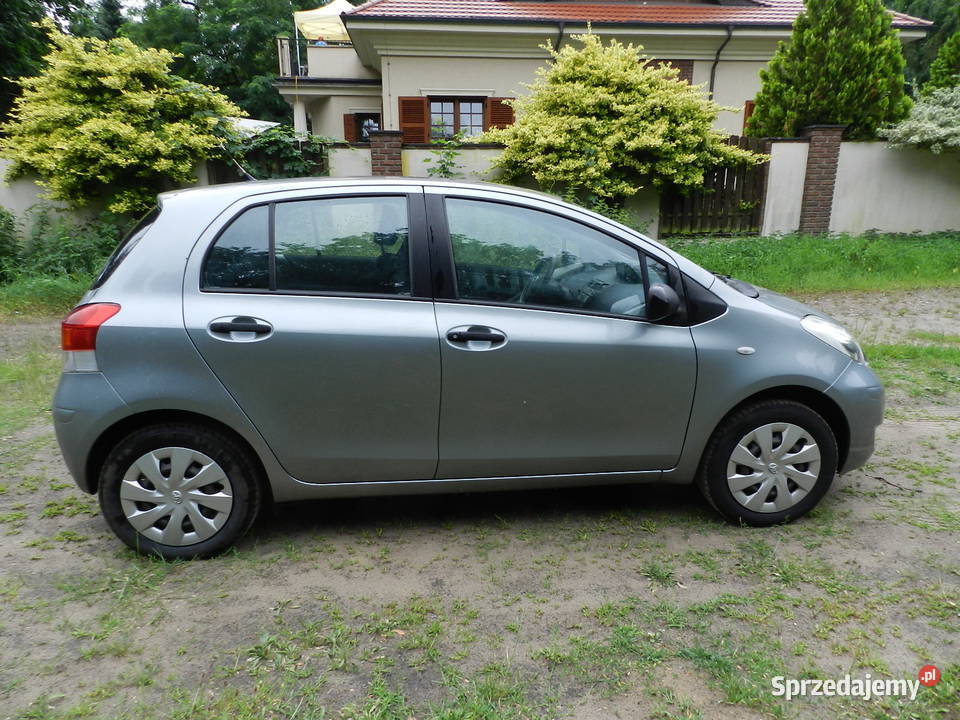 Toyota Yaris II LIFT 133 VVTi DUAL 101 6biegów 1329cm3 Puszczykowo sprzedam