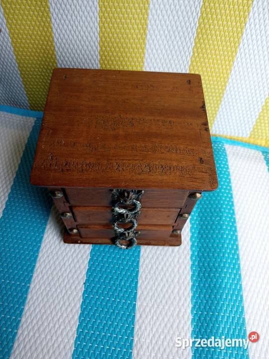 Pudełko sprzedam Borówno