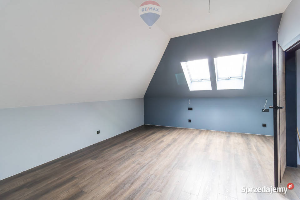 Nowy dom z pompą ciepła i garażem Łodzi Nieruchomości Jedlicze A