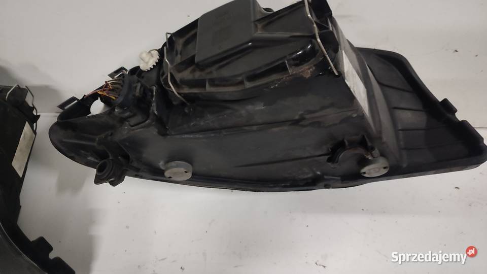 REFLEKTOR LAMPA LEWA PRAWA 6L1941005M 6L1941006M Włoszczowa