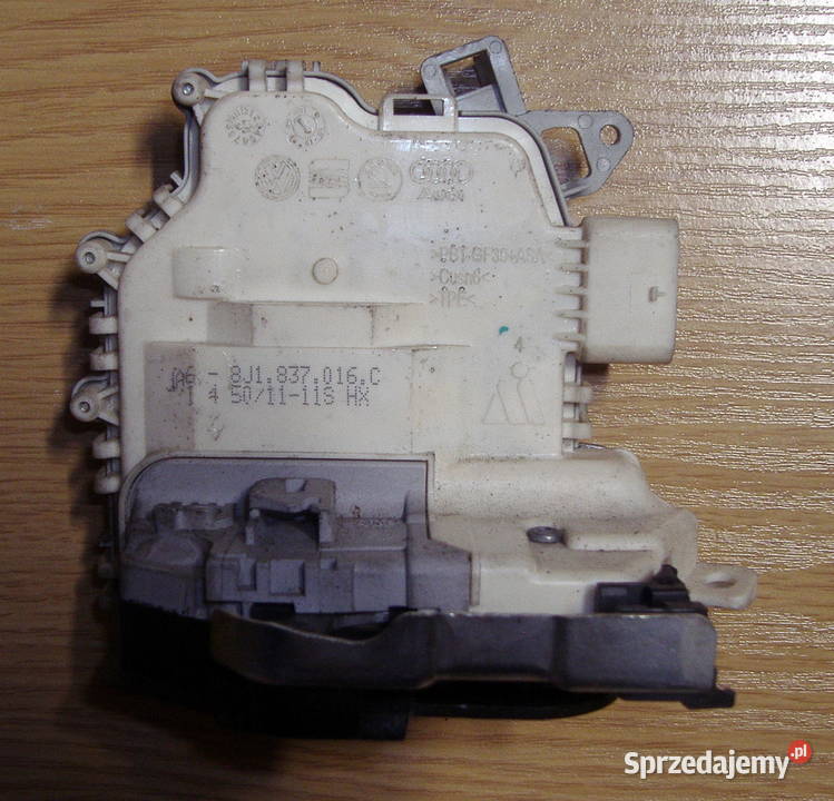 AUDI A4 A5 A6 Q5 ZAMEK DRZWI PRZÓD PRAWY sprzedam