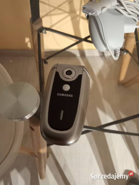 Sprzedam Telefon Kolekcjonerski Samsung SGHX640 Samsung Golub-Dobrzyń