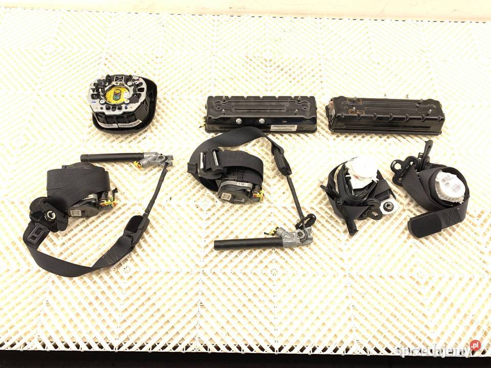 KOKPIT PODUSZKI PASY NAPINACZE PSAÓW KOMPLET