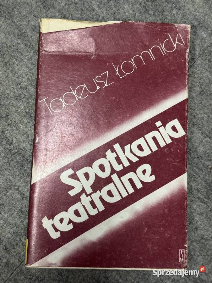 Biblioteczka skłądająca sięz ponad 150 tytułów Kielce